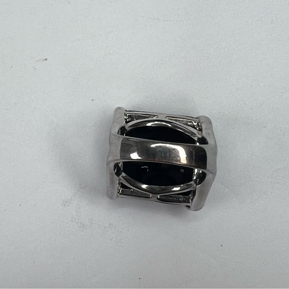 Guess Silver and Black Cocktail Ring Size 9 - Picture 10 of 11